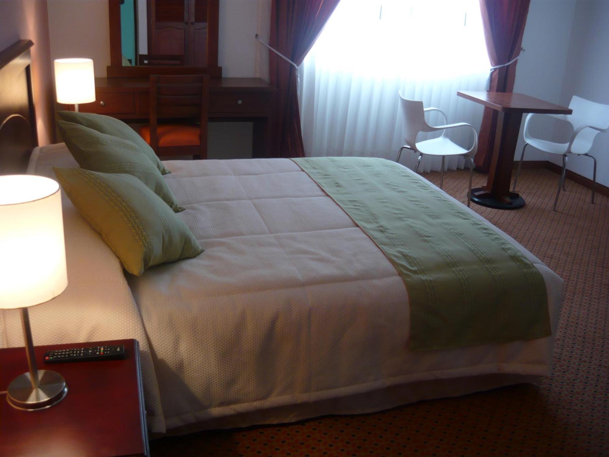 Blu Inn Hotel โบโกตา ภายนอก รูปภาพ